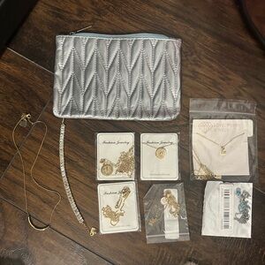 Silver Quilted Pouch with Jewelry Set